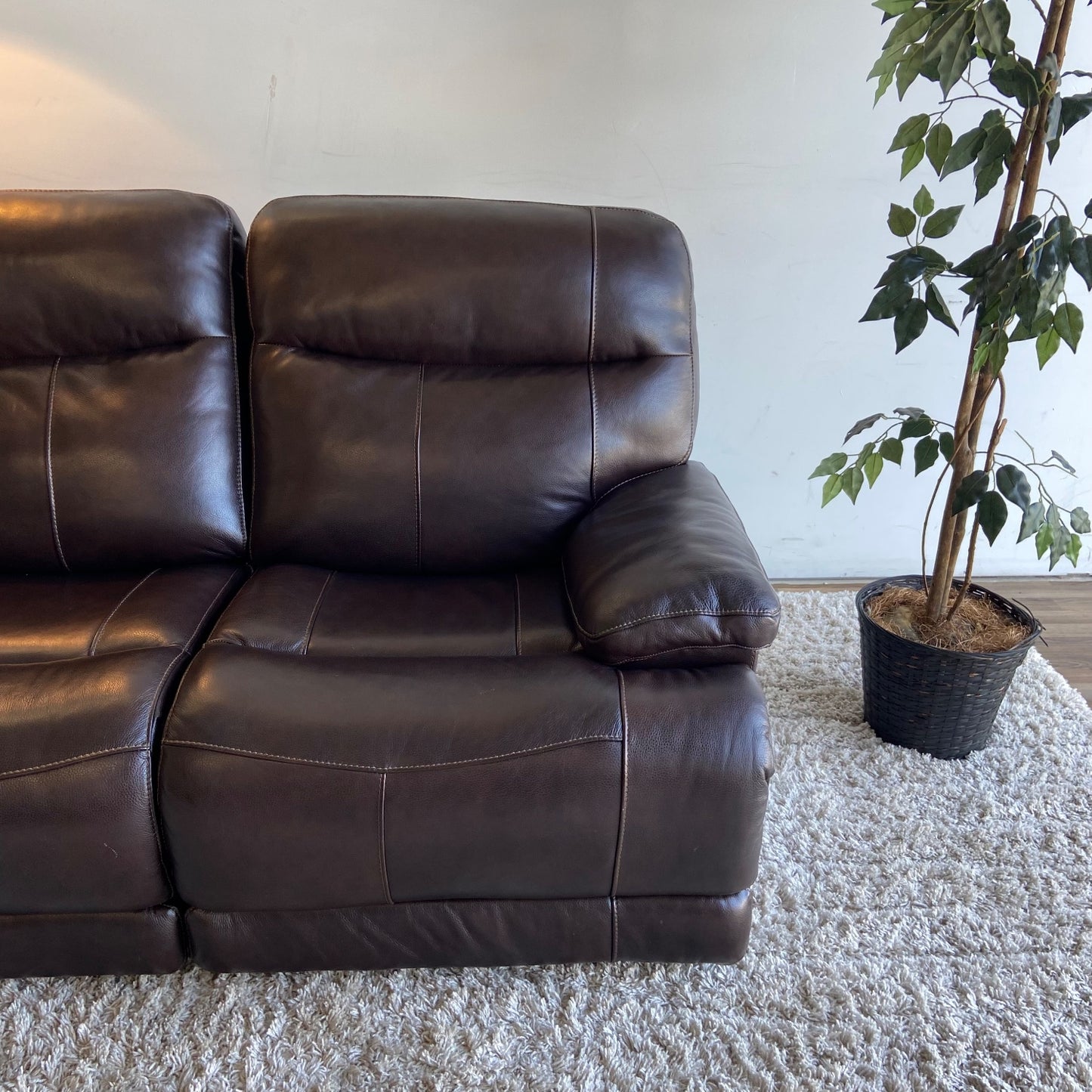 Thomasville 2-seat Leather Recliner