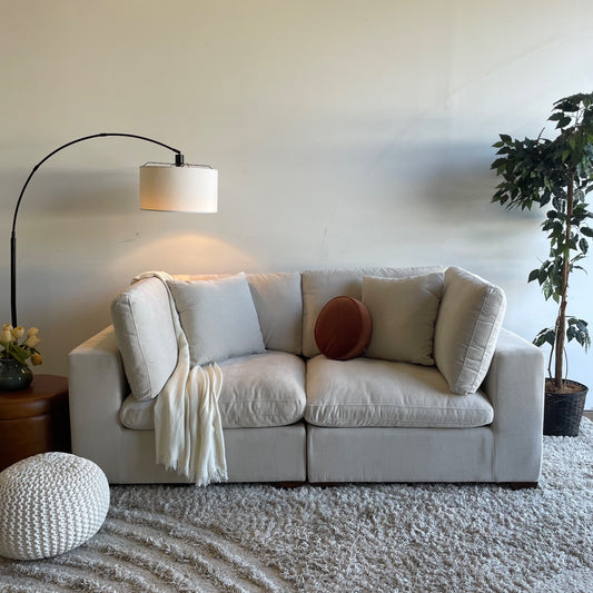 Lakeview Loveseat in Vanilla Cream