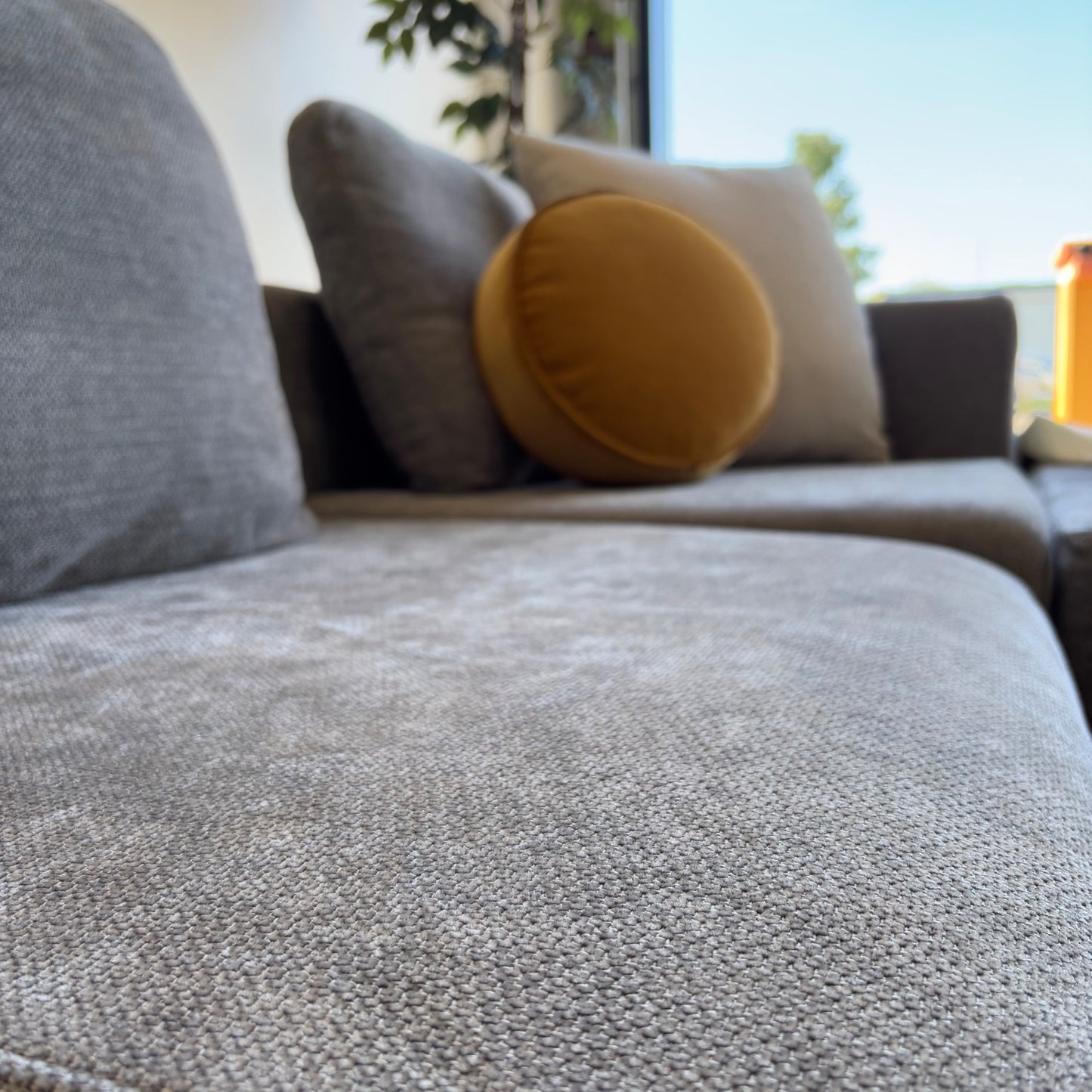 Puffer Couch 4pc in Gray