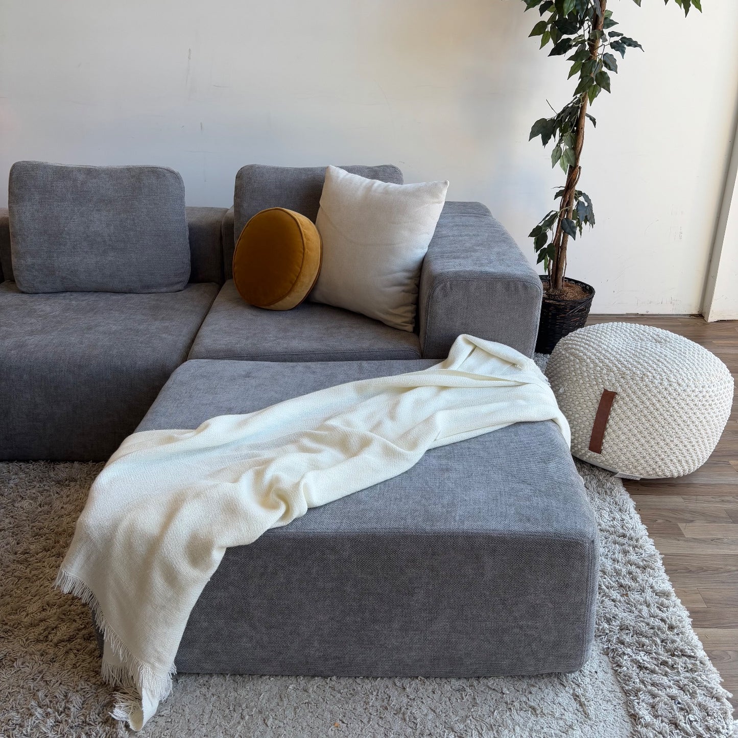 Puffer Couch 4pc in Gray
