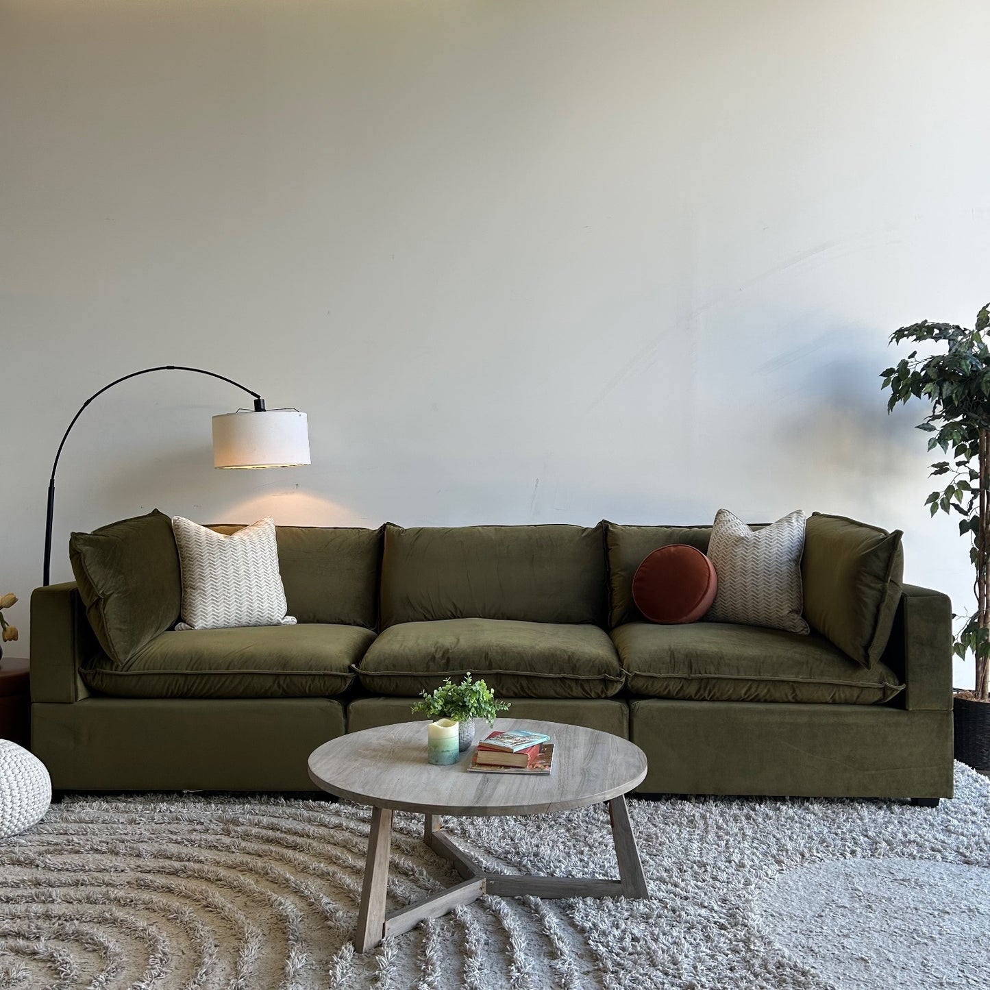 Bellamia Sofa in Green performance Velvet