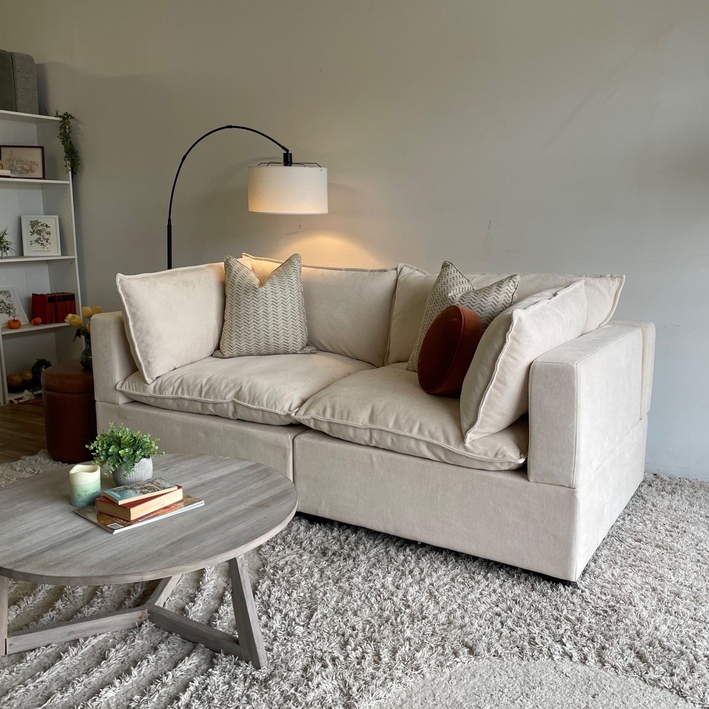 Bellamia Loveseat in Cream Performance Chenille