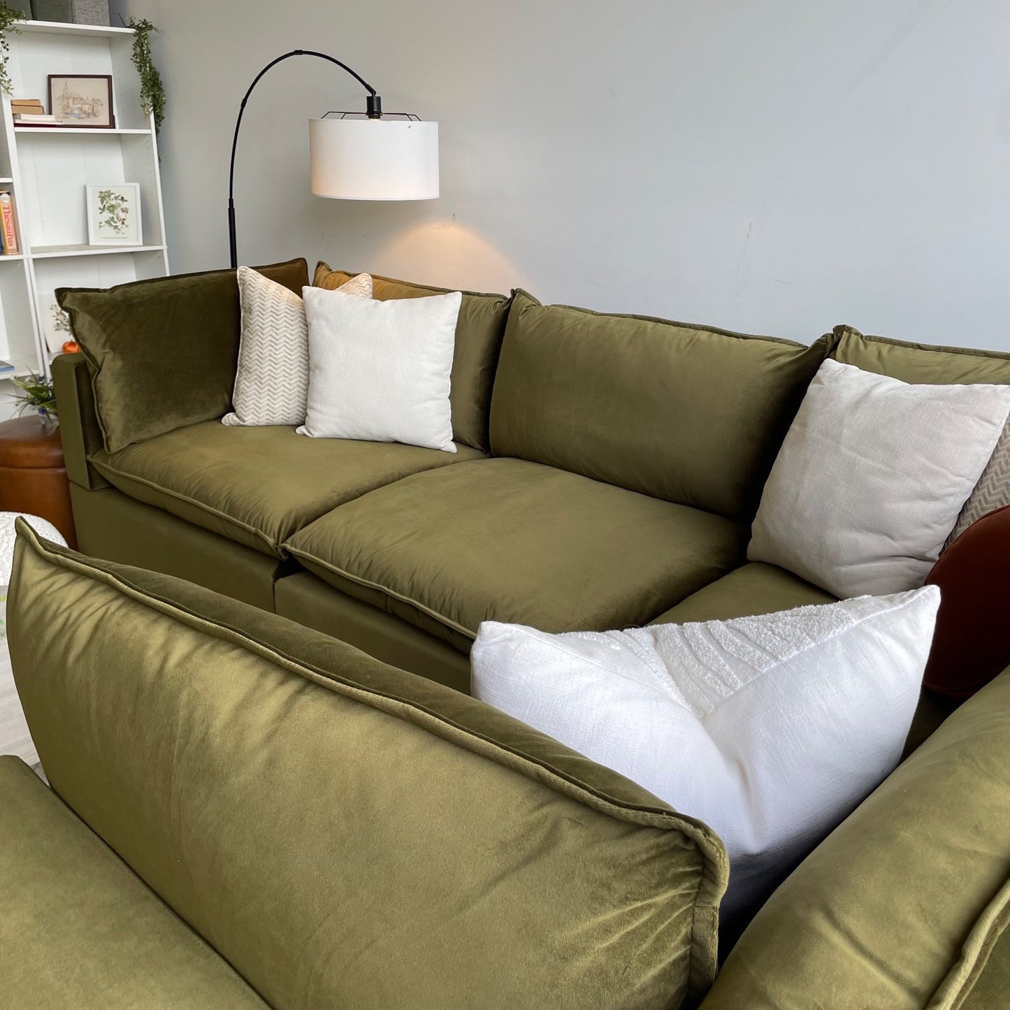 Bellamia Luna L-Shape Enclosed in Green Performance Velvet