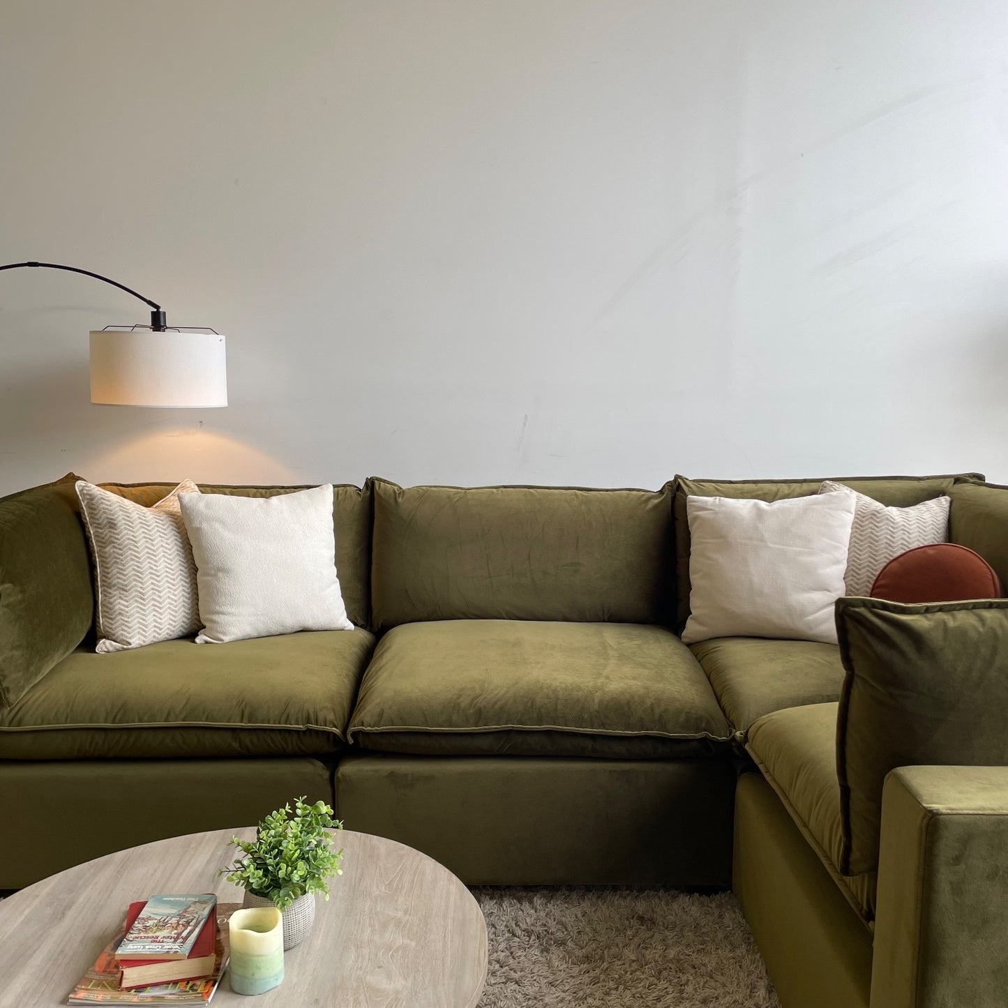 Bellamia Luna L-Shape Enclosed in Green Performance Velvet