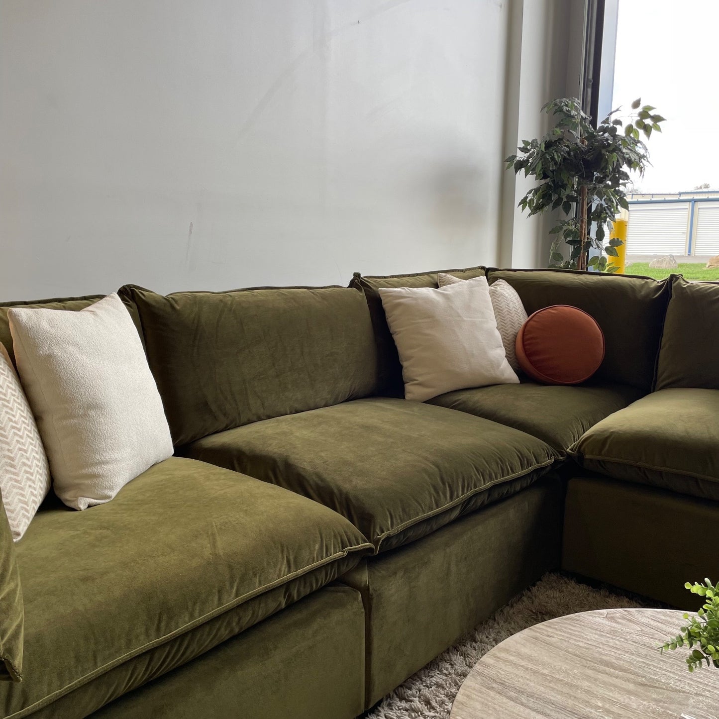 Bellamia Luna L-Shape Enclosed in Green Performance Velvet