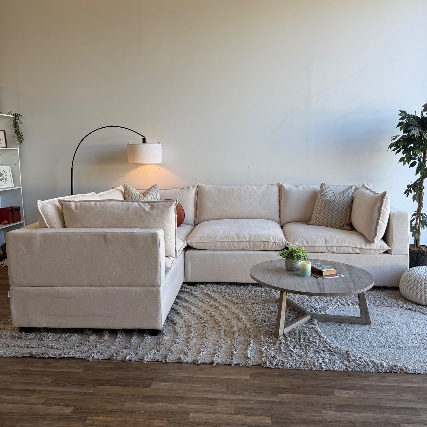 Bellamia Luna L-Shape Enclosed in Cream Performance Chenille