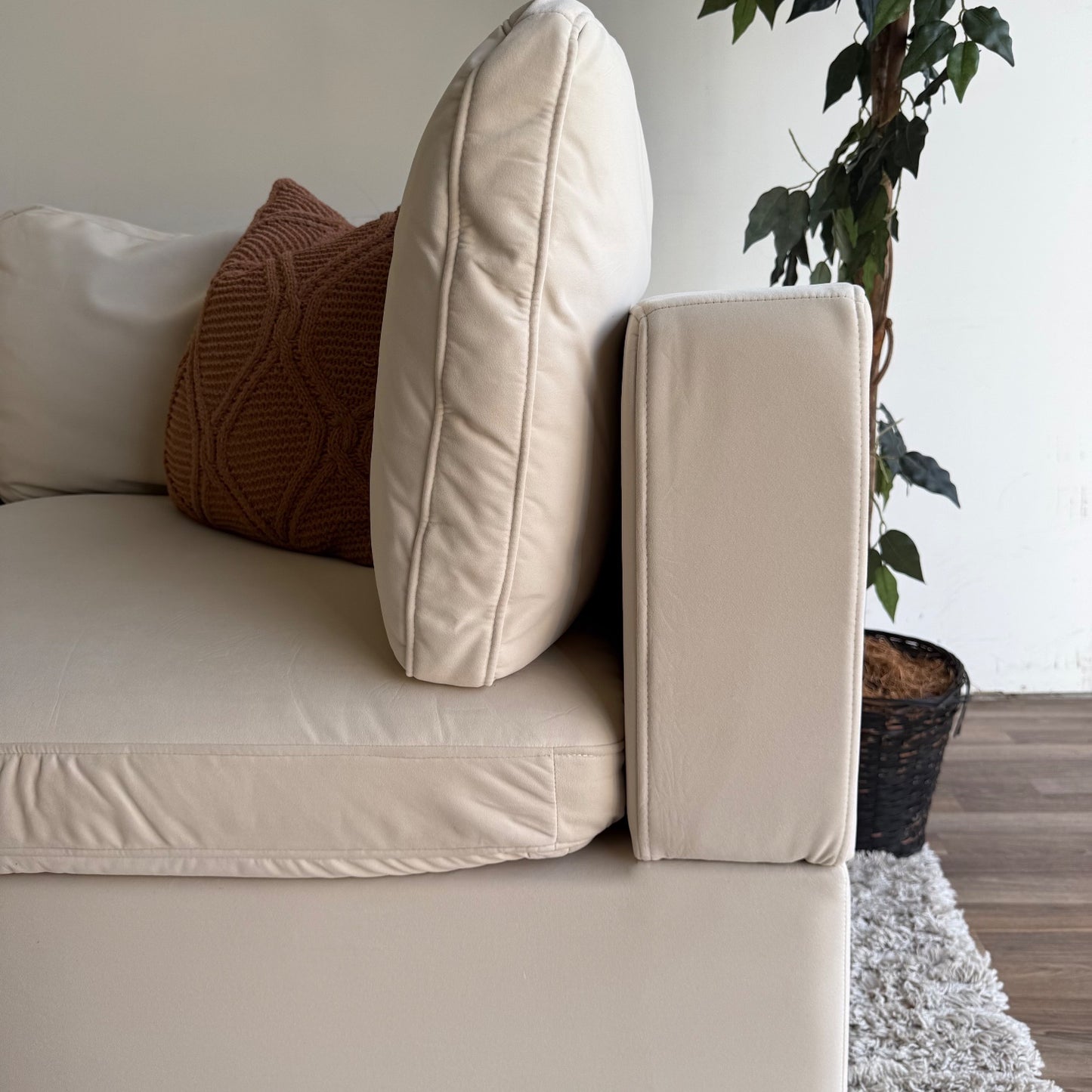 Albany Park Kova Modular 5 Pc Sectional in Almond Velvet