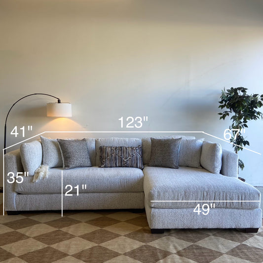 Dayle Sectional in Cream Basketweave