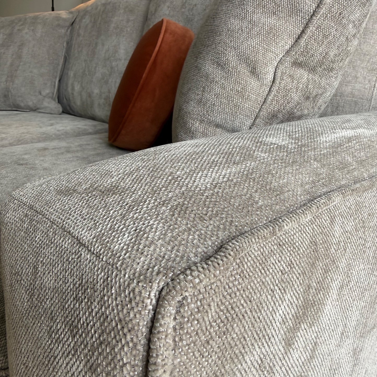 Atlas Modular Sofa w/Ottoman in Gray Chenille