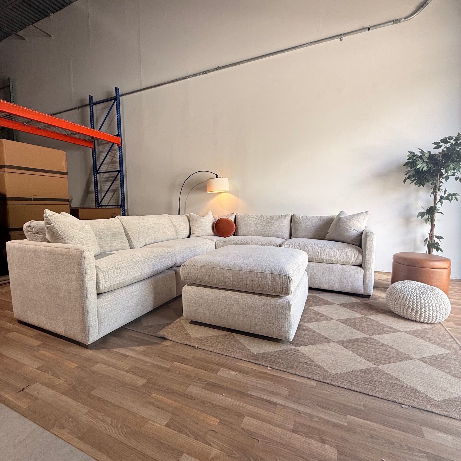Brook Corner Sectional + Ottoman - Anquilla Chenille