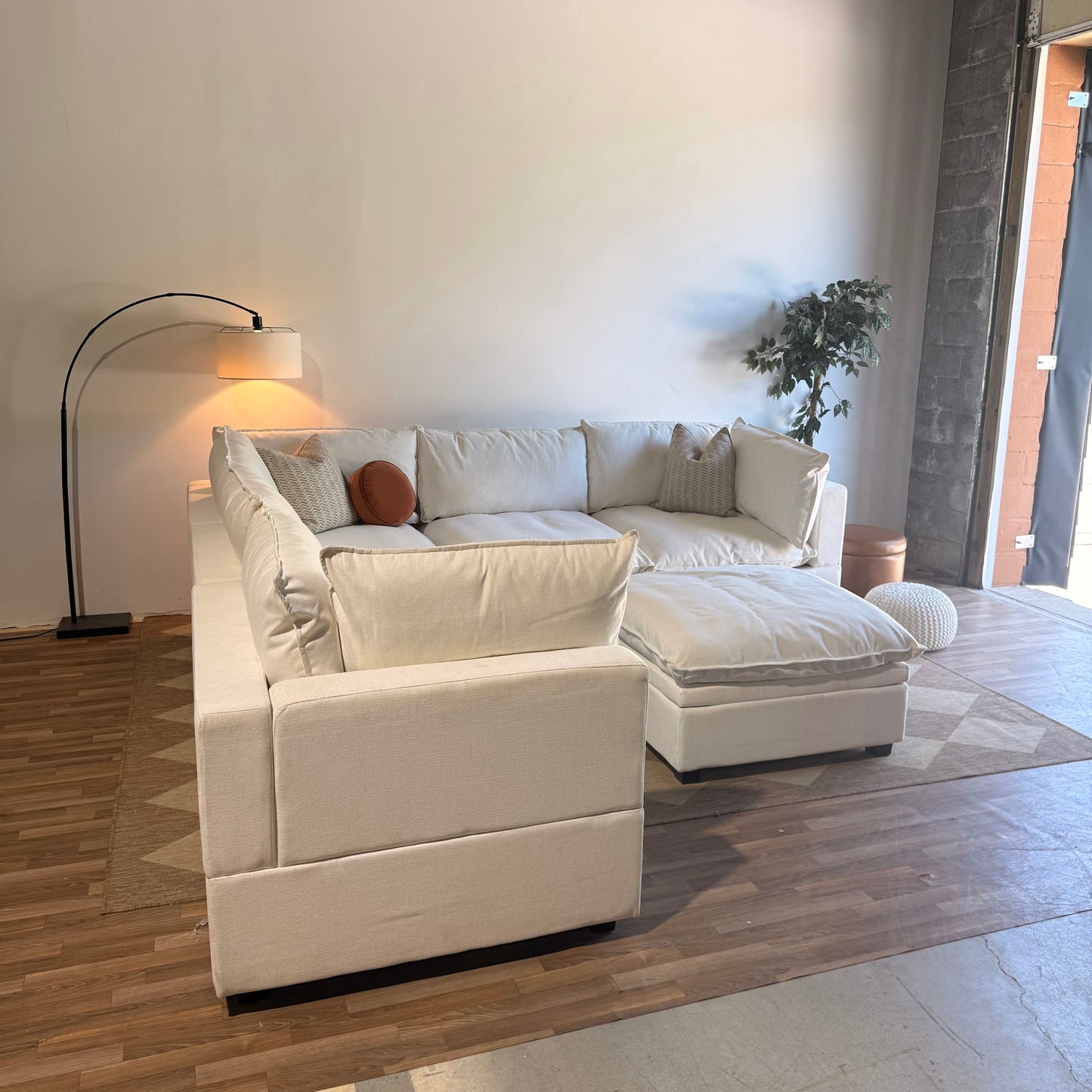 Albany Park Kova Corner Sectional in Sand Basketweave