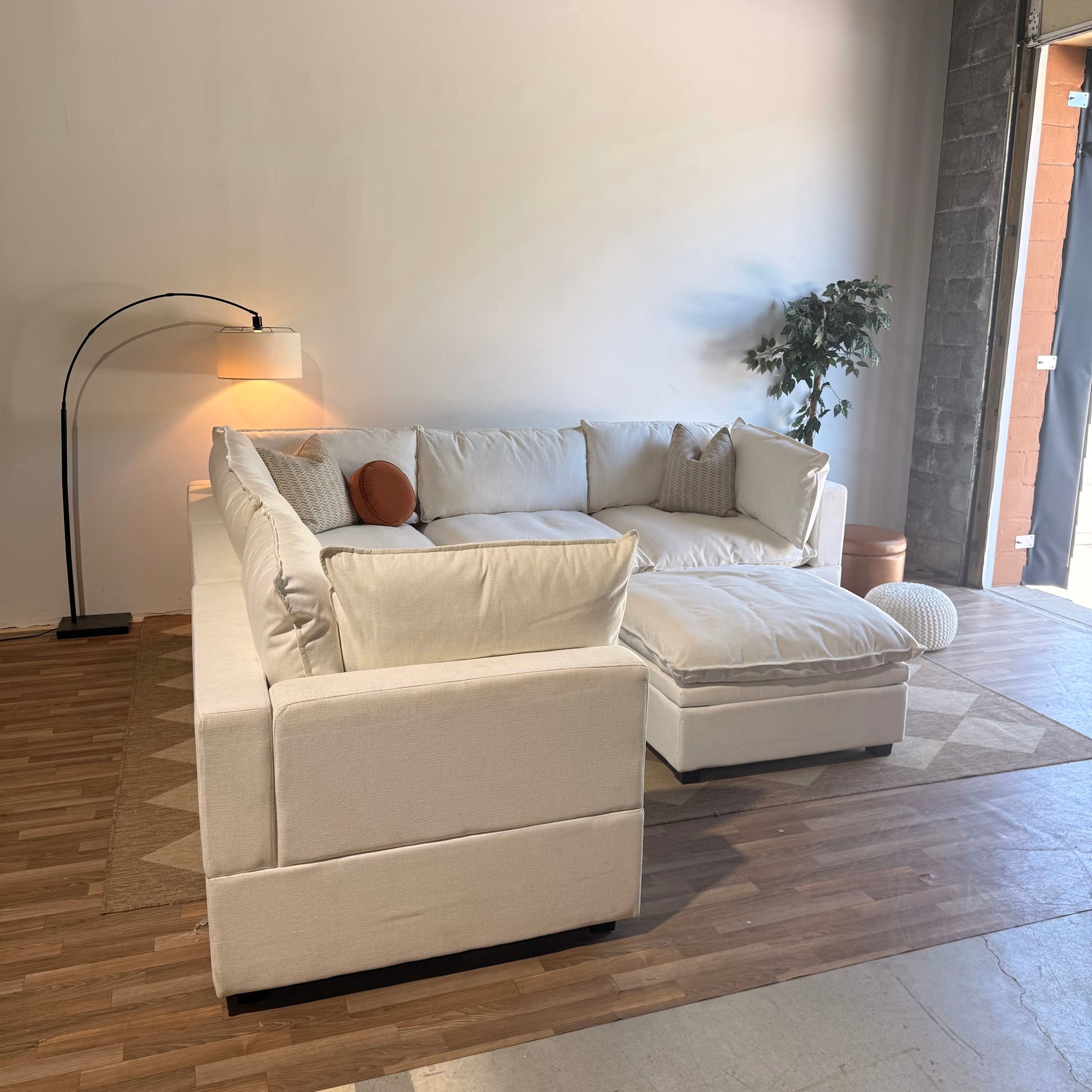 Albany Park Kova Corner Sectional in Sand Basketweave