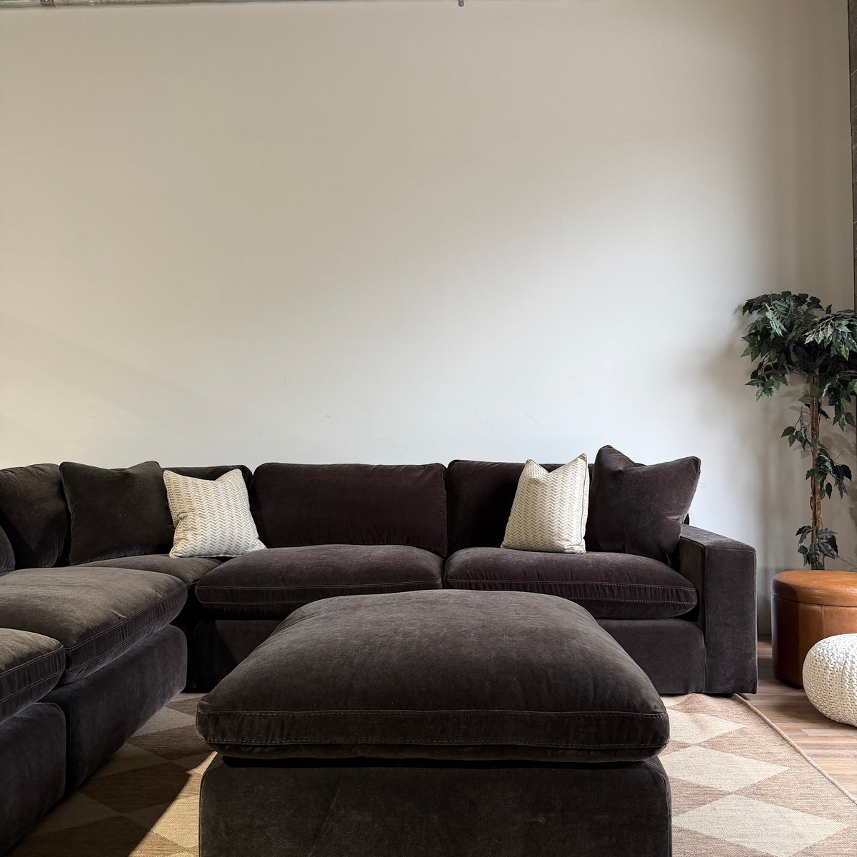 Woodland Corner Sectional with Classic Ottoman front view
