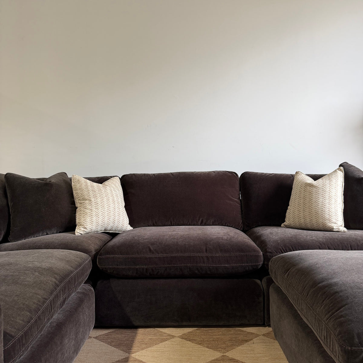 Woodland L-Shape Enclosed with Classic Ottoman front view