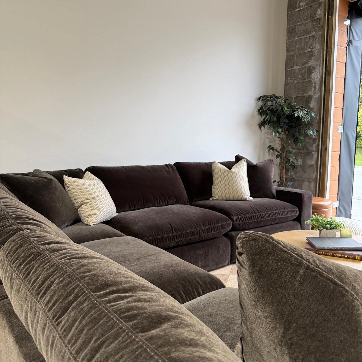 Woodland Corner Sectional arm detail