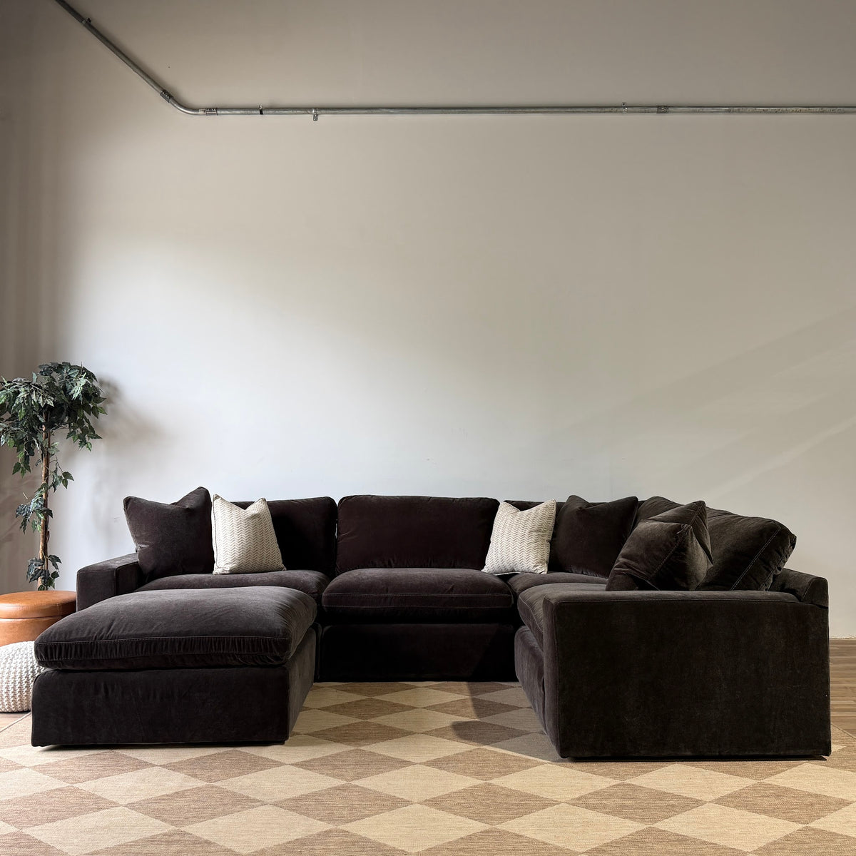 Woodland L-Shape Enclosed with Classic Ottoman reversed