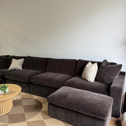 Woodland U-Shape Enclosed with Slim Ottoman from the right