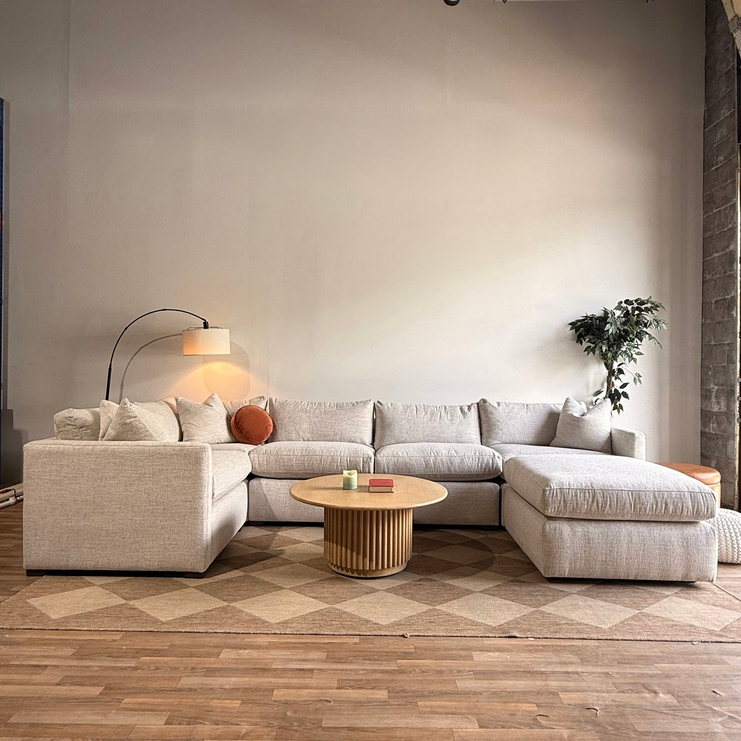 Brook U-Shape Enclosed Sectional - Anquilla Chenille