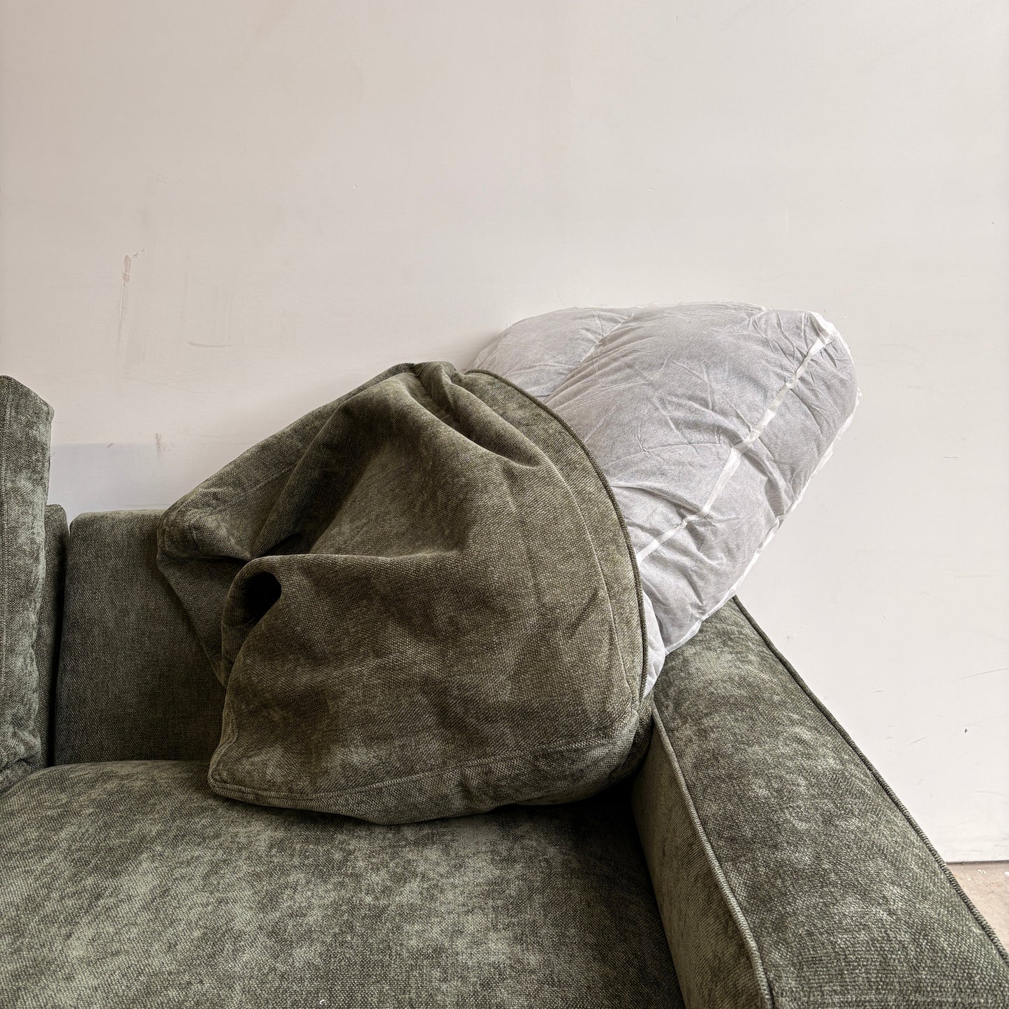 Atlas Modular L-Shape Enclosed in Green Chenille