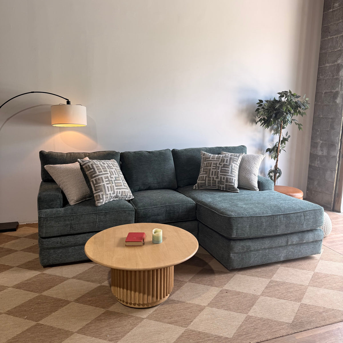 Harbor Chaise Sectional (Right Facing) in Chenille