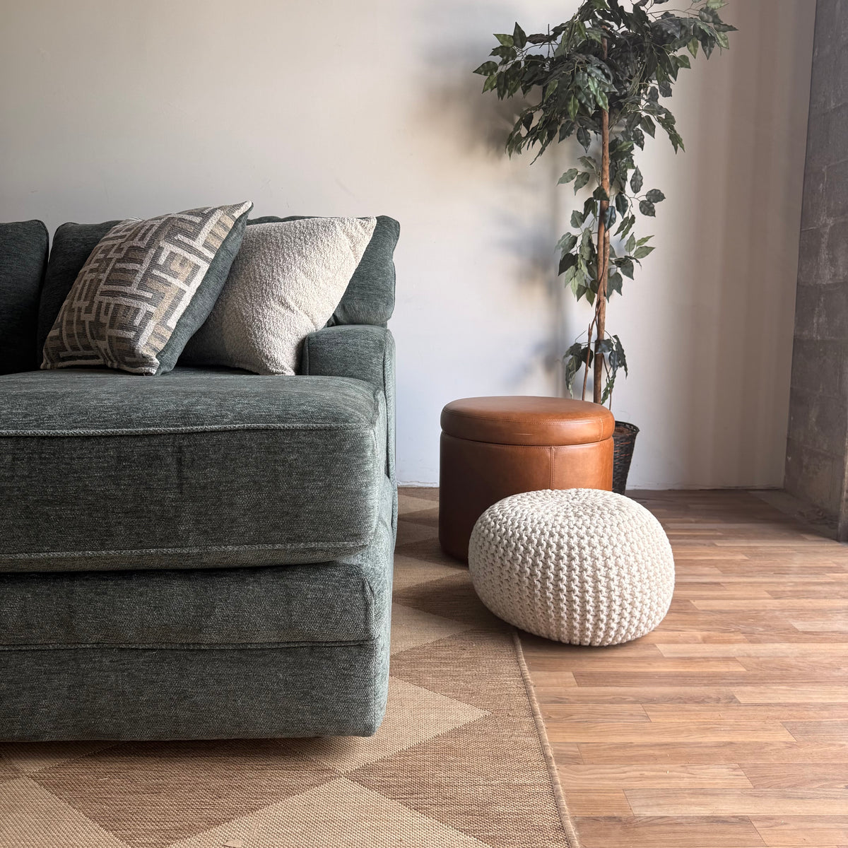 Harbor Chaise Sectional (Right Facing) in Chenille
