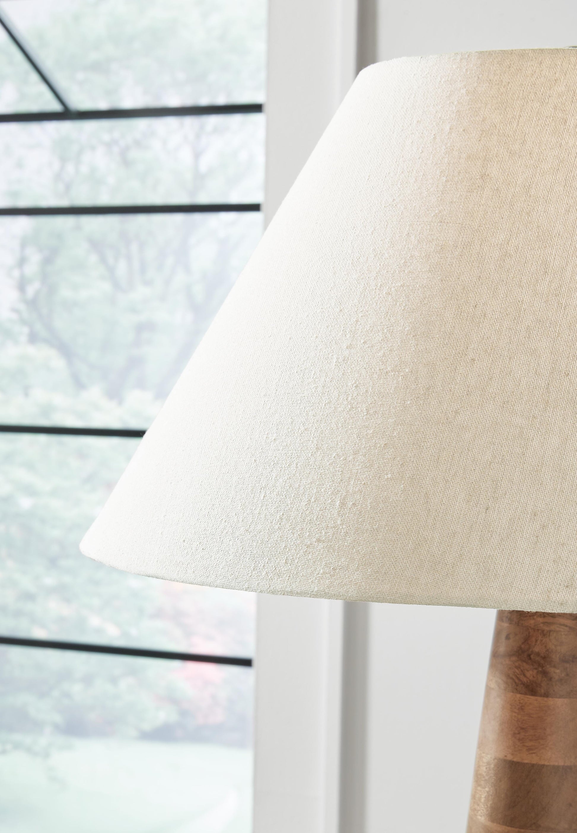 Danset Wood Floor Lamp shade detail