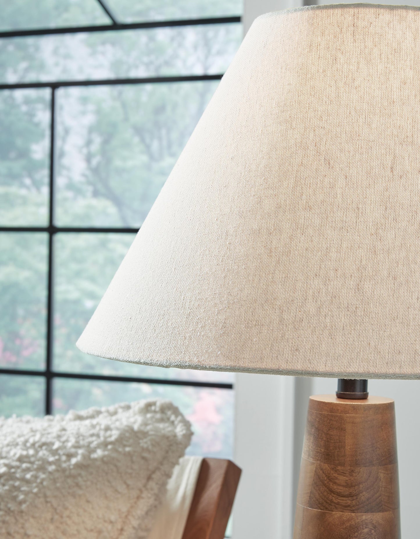 Danset Wood Table Lamp shade detail