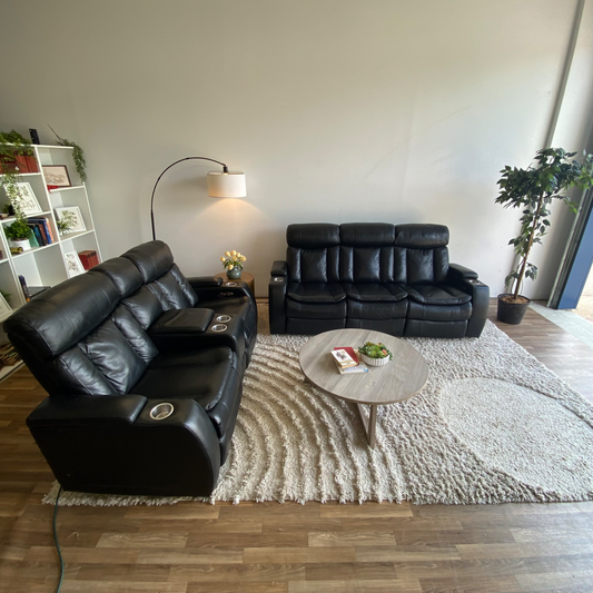 Thomasville Black Leather Recliner Set