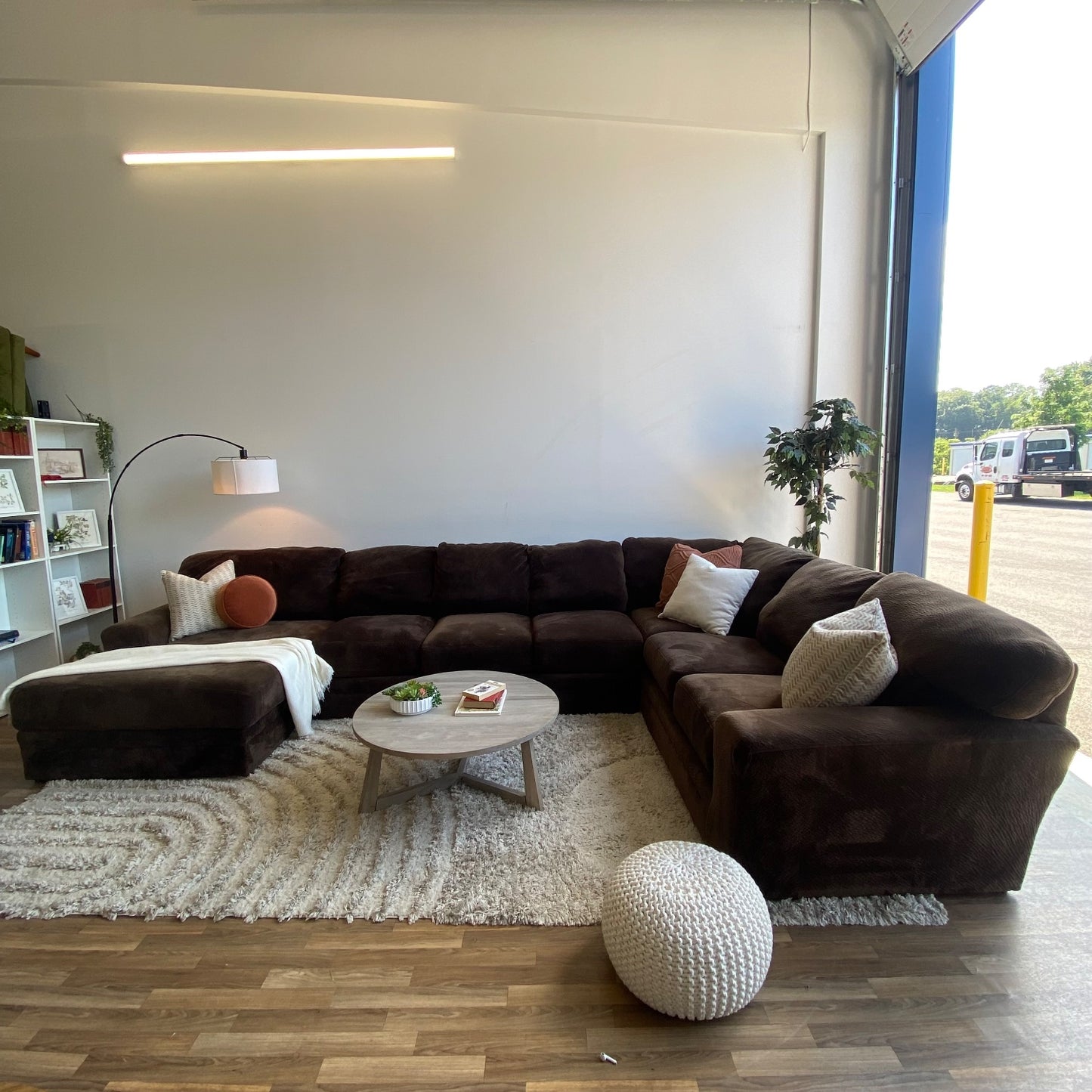Large Brown sectional 3pc Couch