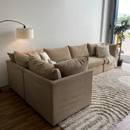 Bassett Beckham 5-piece sectional in tan