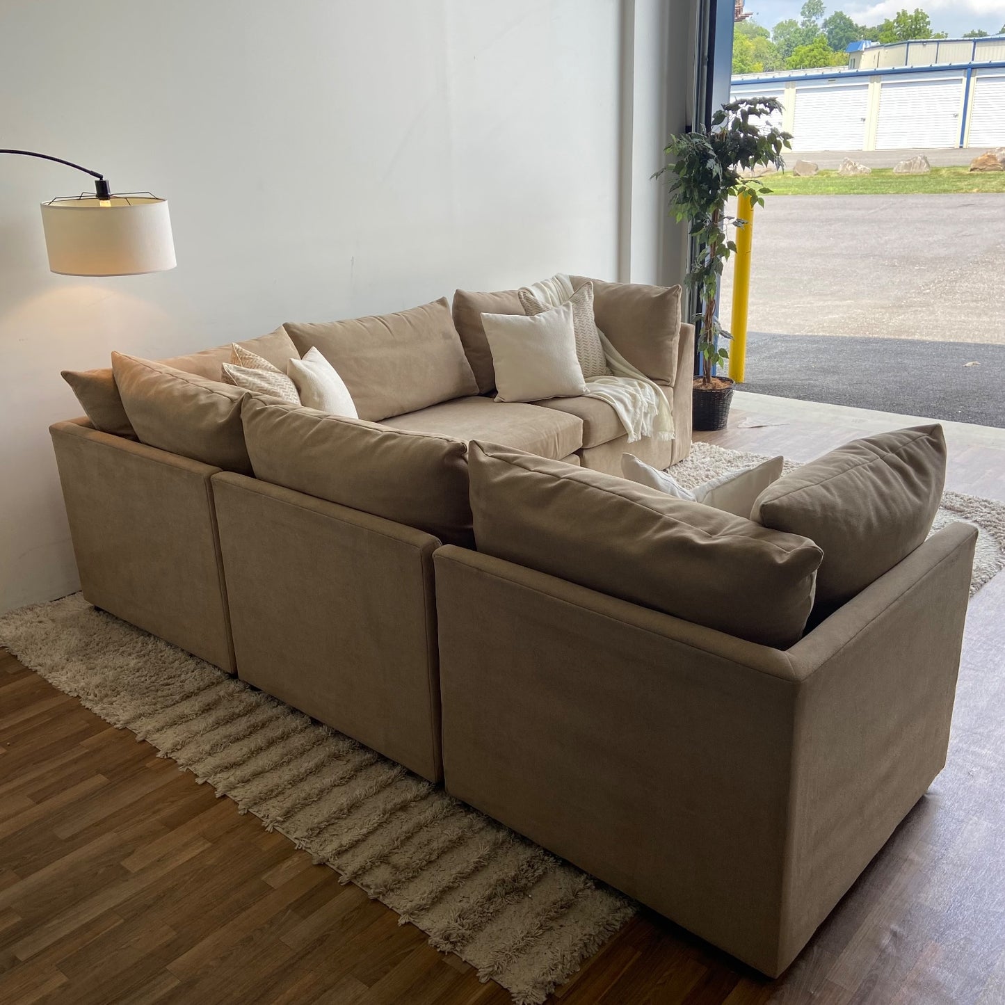 Bassett Beckham 5-piece sectional in tan