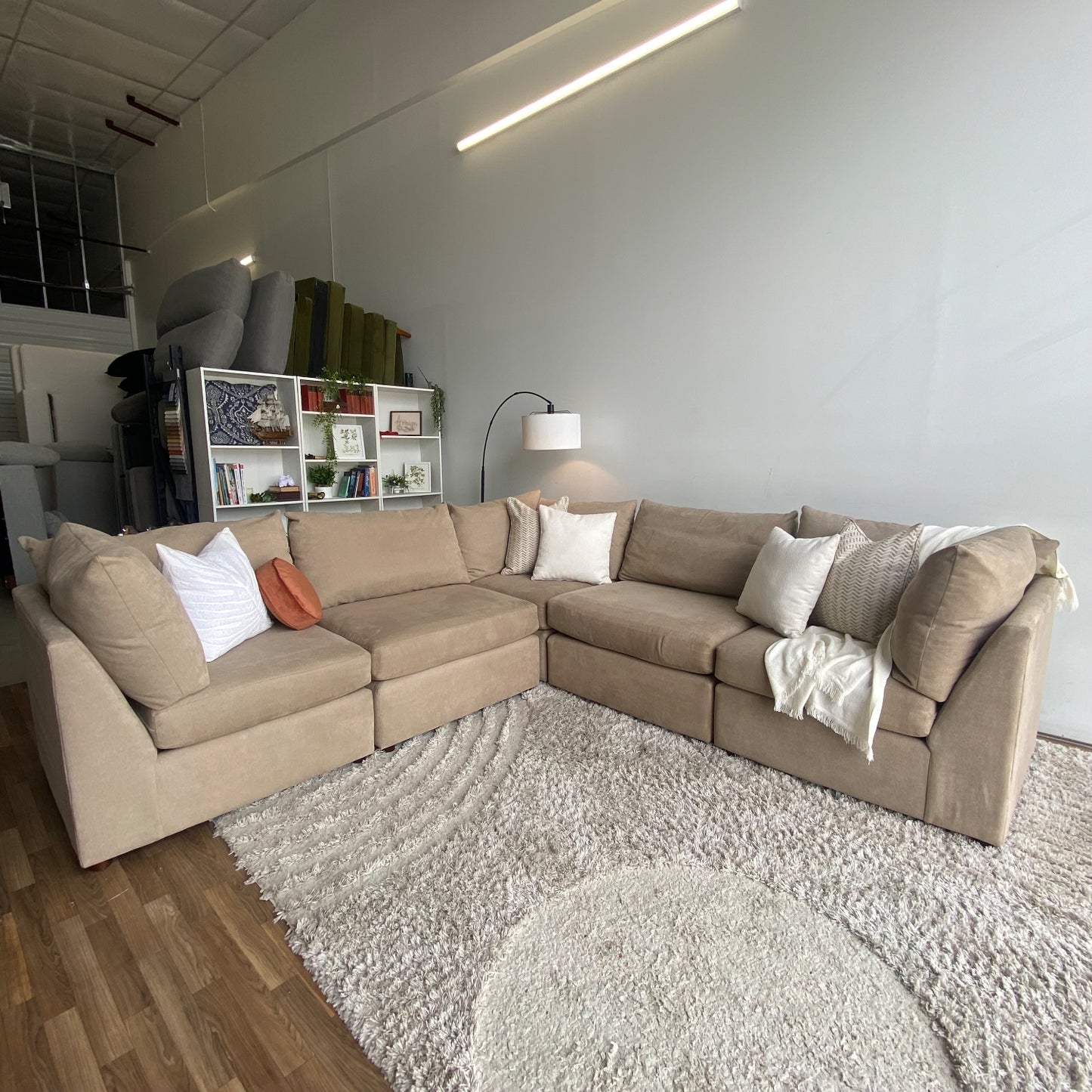 Bassett Beckham 5-piece sectional in tan
