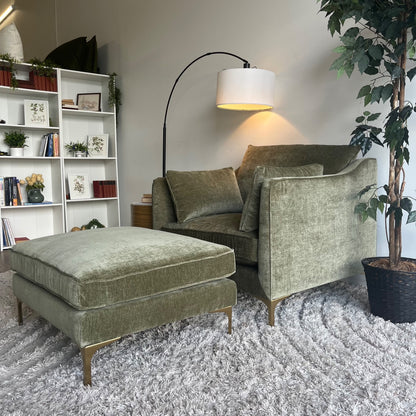 Interior Define Caitlin Accent Chair w/Ottoman in Ivy Green Vintage Velvet
