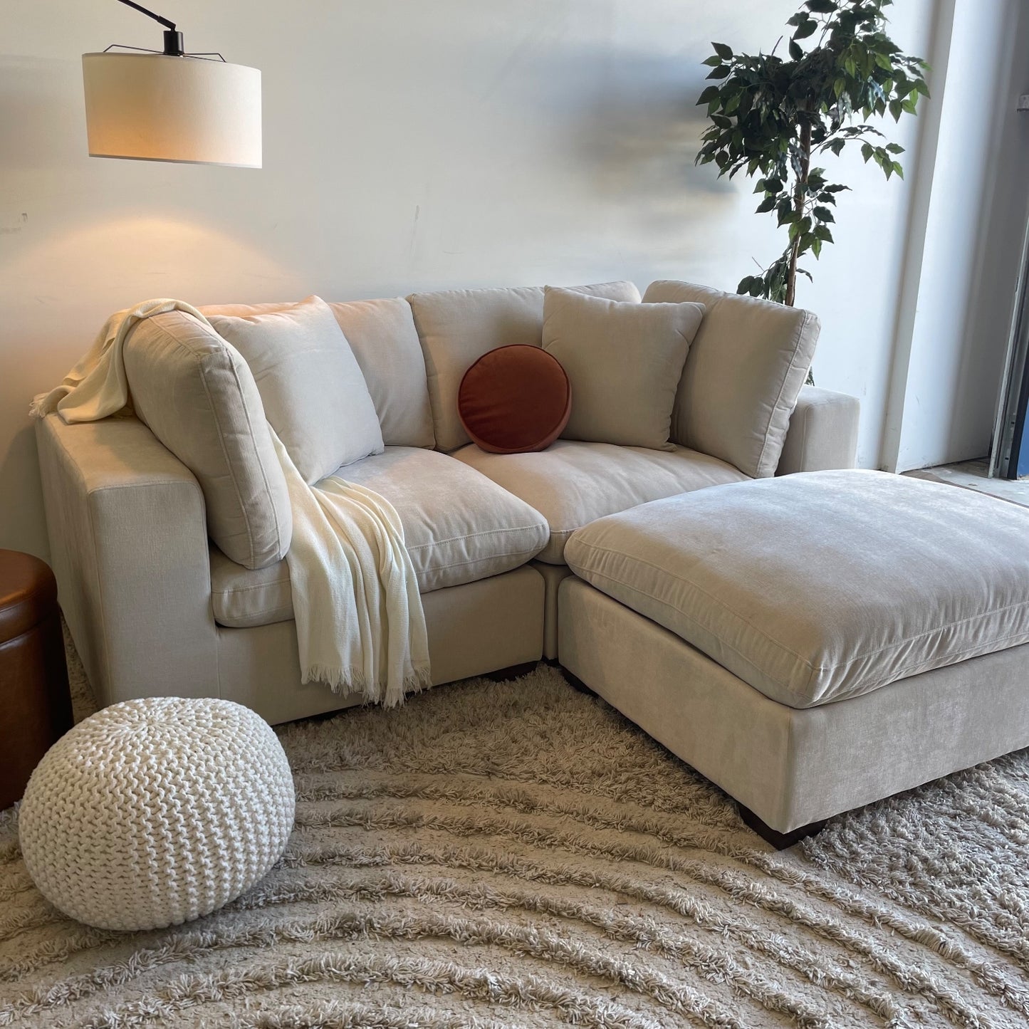 Lakeview Modular Sectional in Vanilla Cream