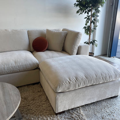 Lakeview Modular Sectional in Vanilla Cream