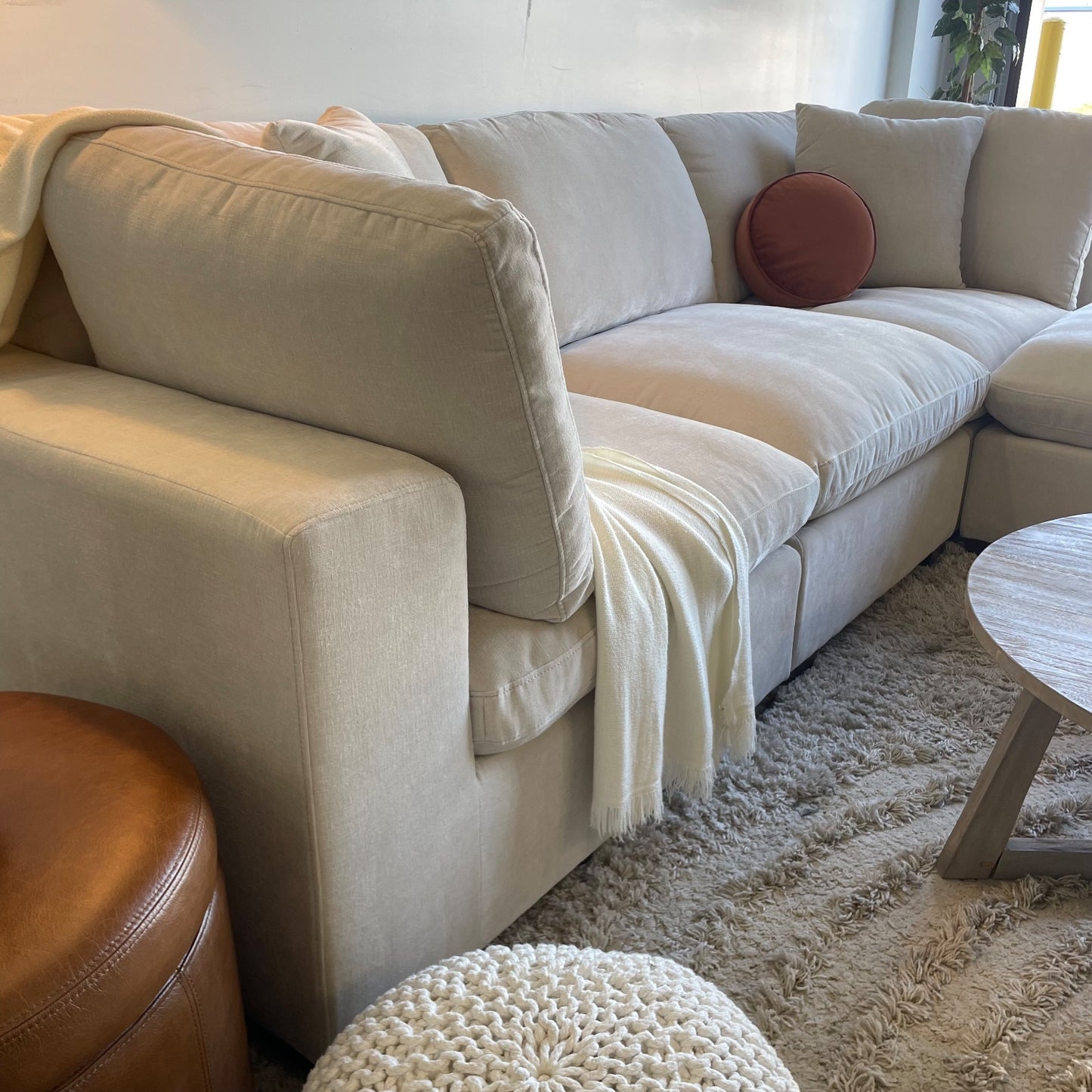 Lakeview Modular Sectional in Vanilla Cream