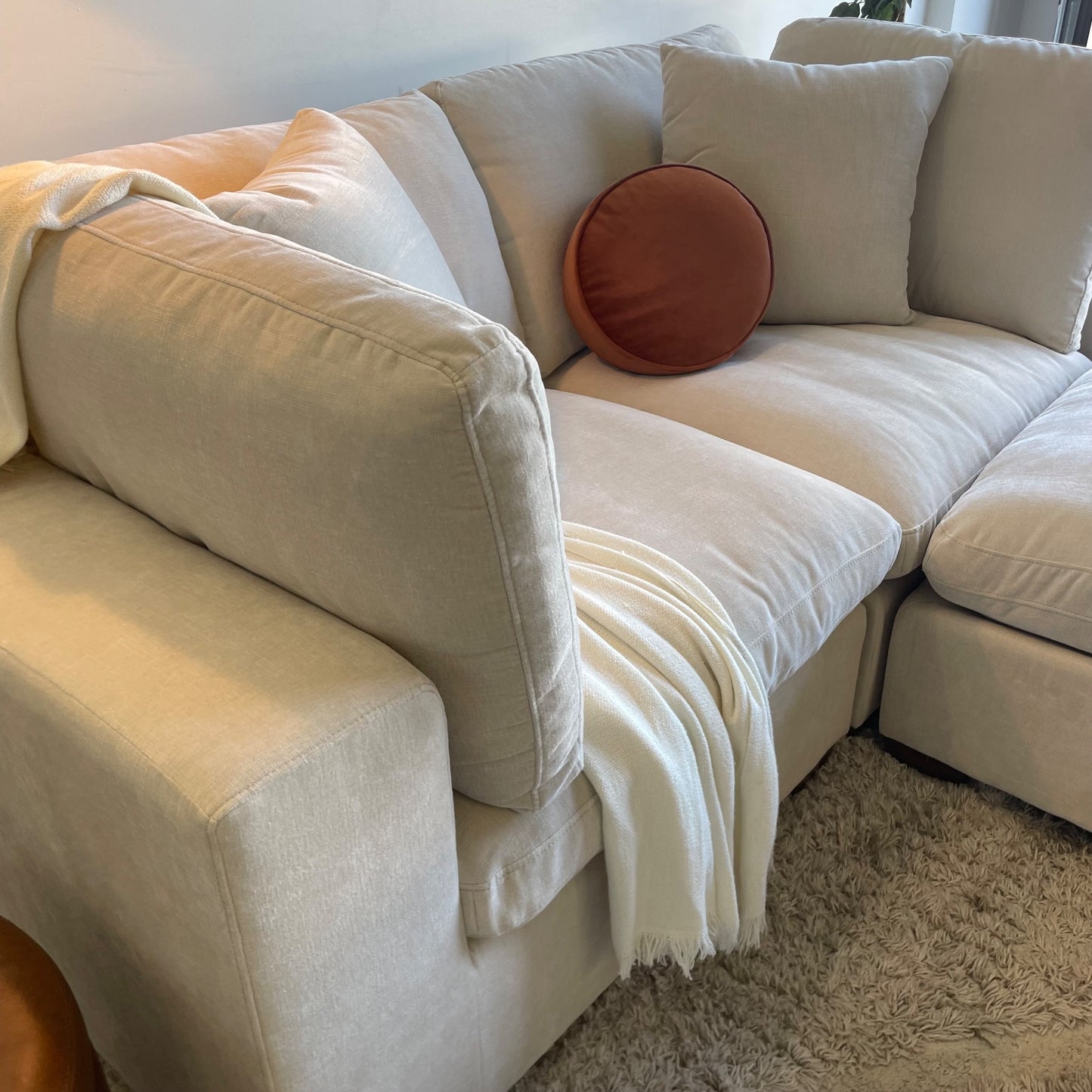 Lakeview Modular Sectional in Vanilla Cream