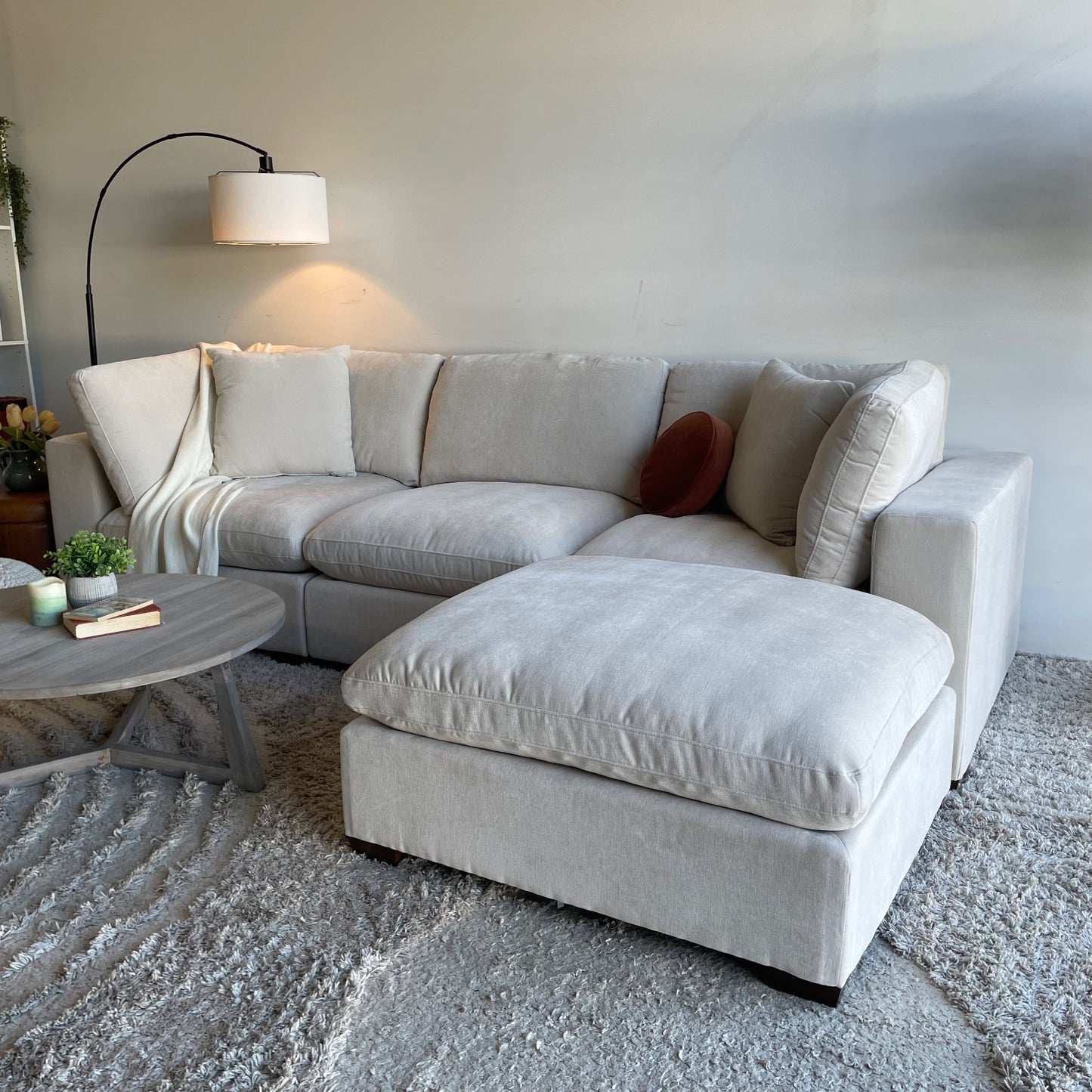 Lakeview Modular Sectional in Vanilla Cream