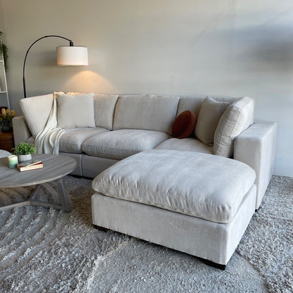 Lakeview Modular Sectional in Vanilla Cream