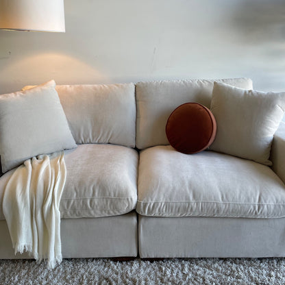 Lakeview Loveseat in Vanilla Cream