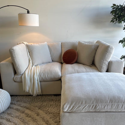 Lakeview Modular Sectional in Vanilla Cream