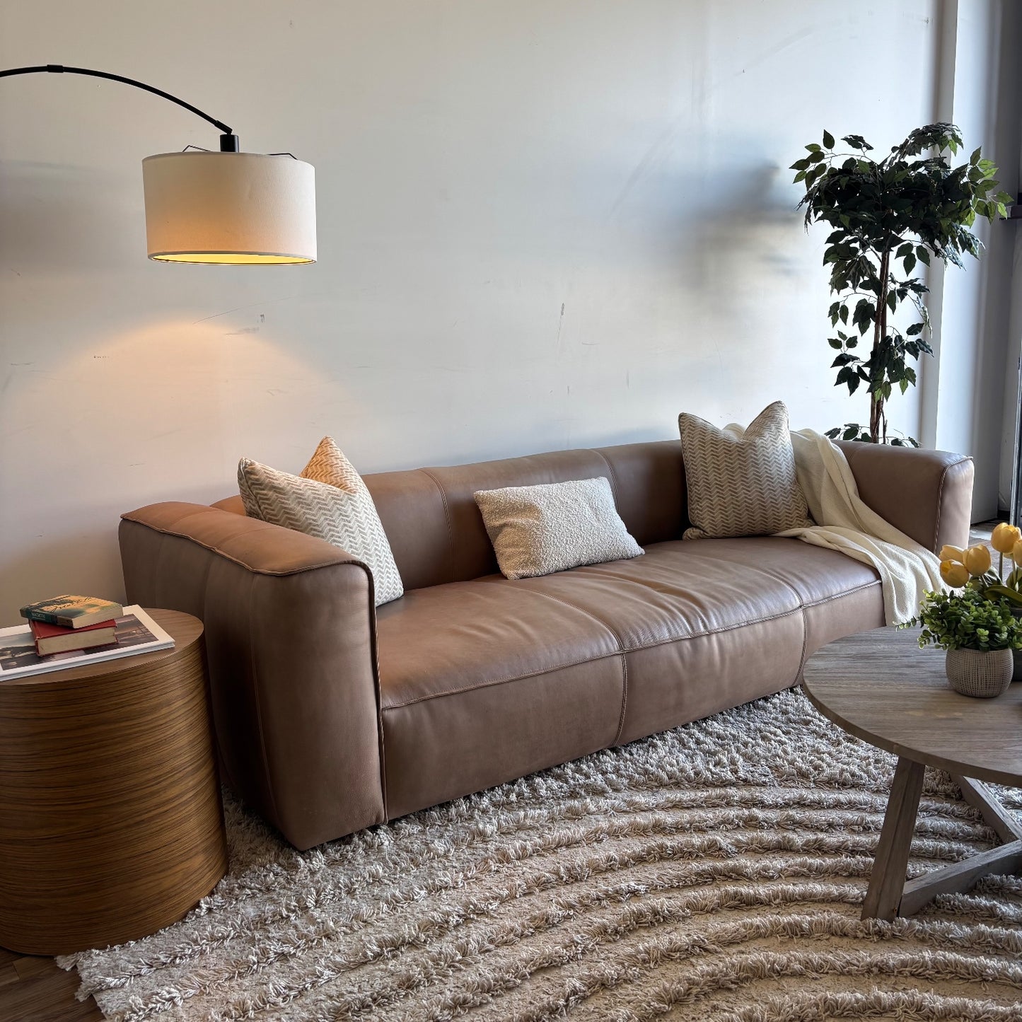 Leather Cigar Couch in Brown