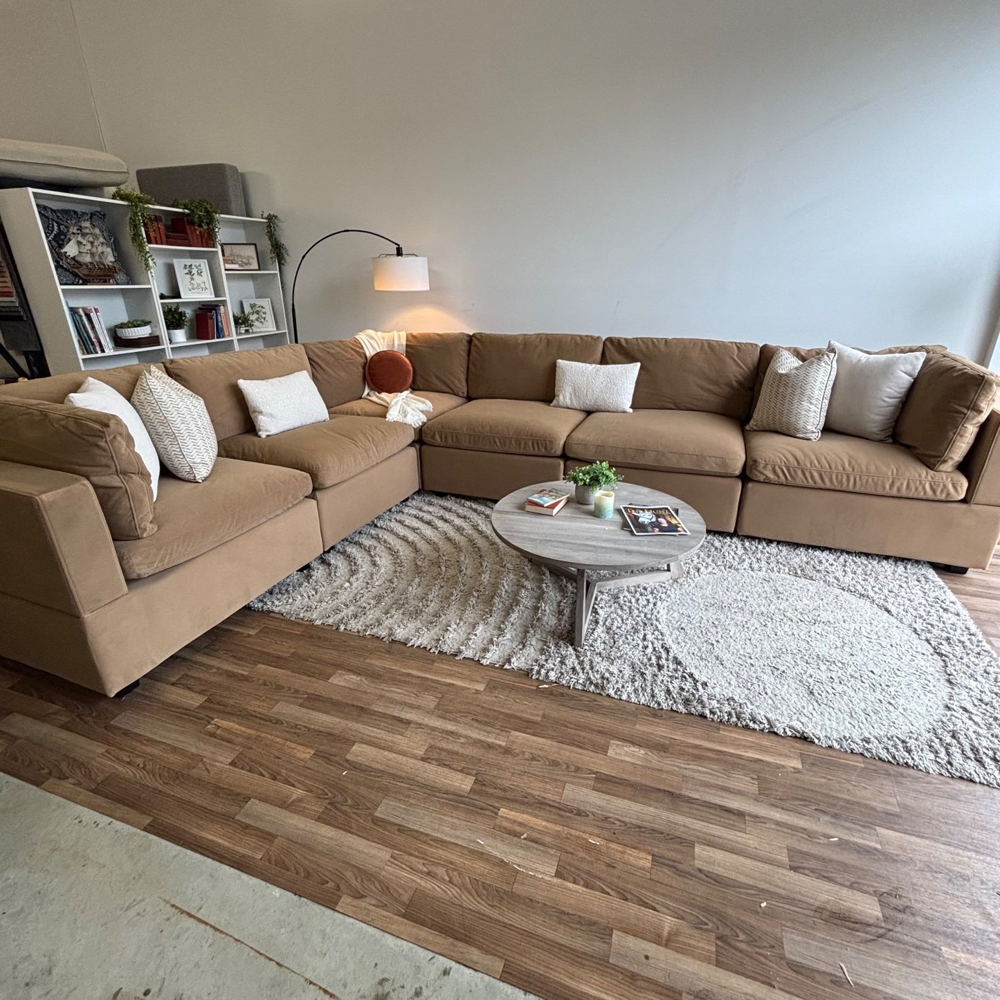 Albany Park Kova Modular 6Pc Sectional in Camel Performance