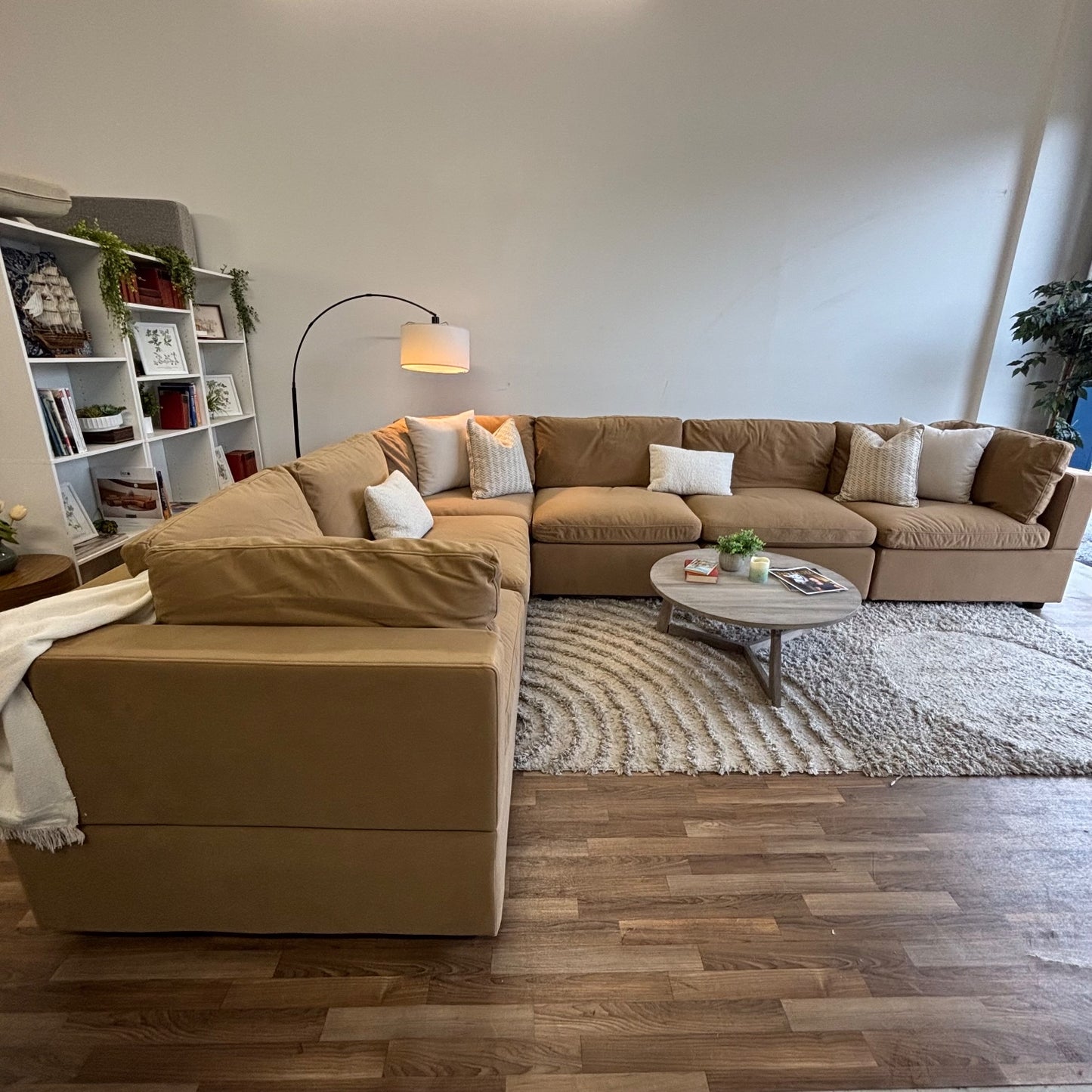 Albany Park Kova Modular 6Pc Sectional in Camel Performance