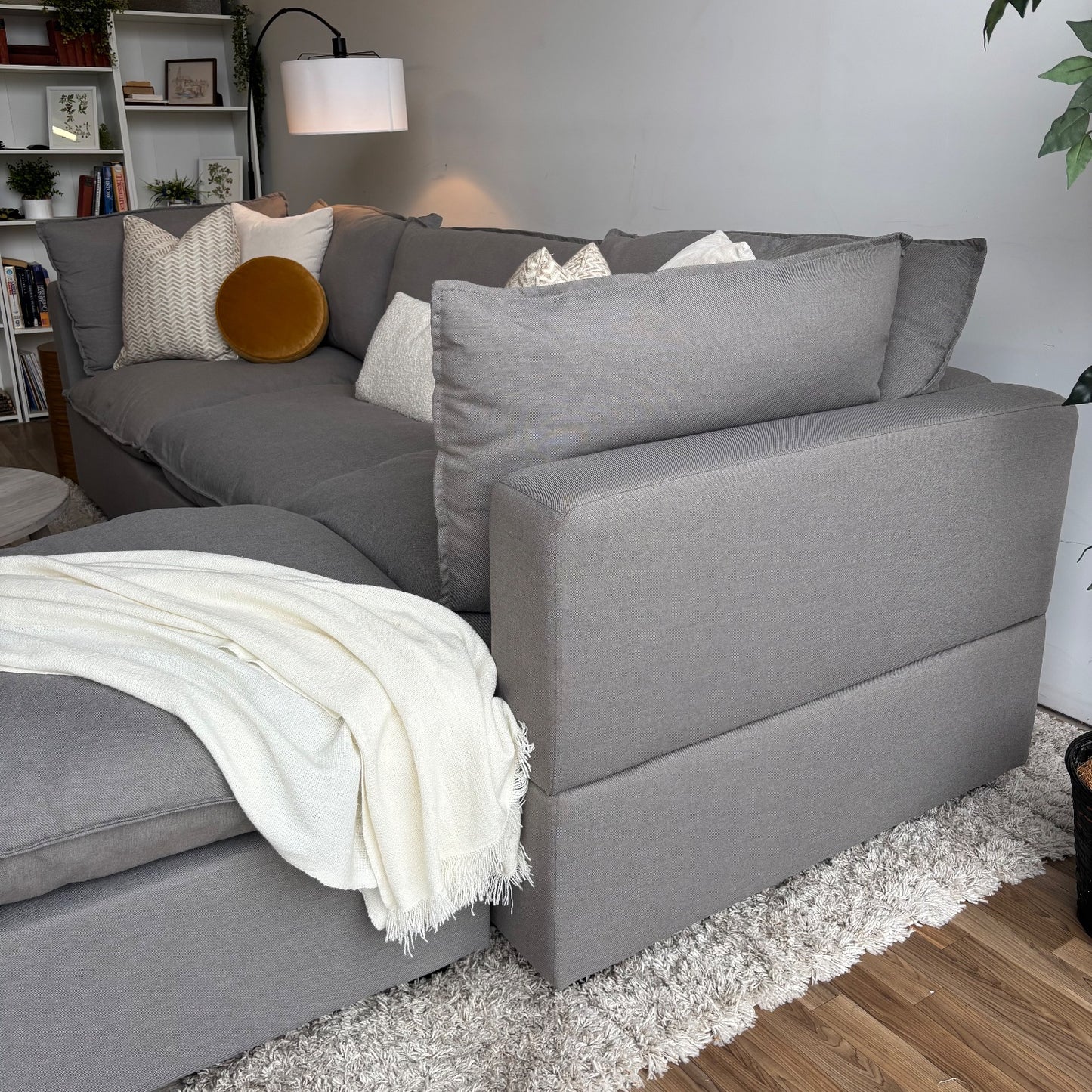 Albany Park Kova Modular 4 Pc Sectional in Gray Performance Linen