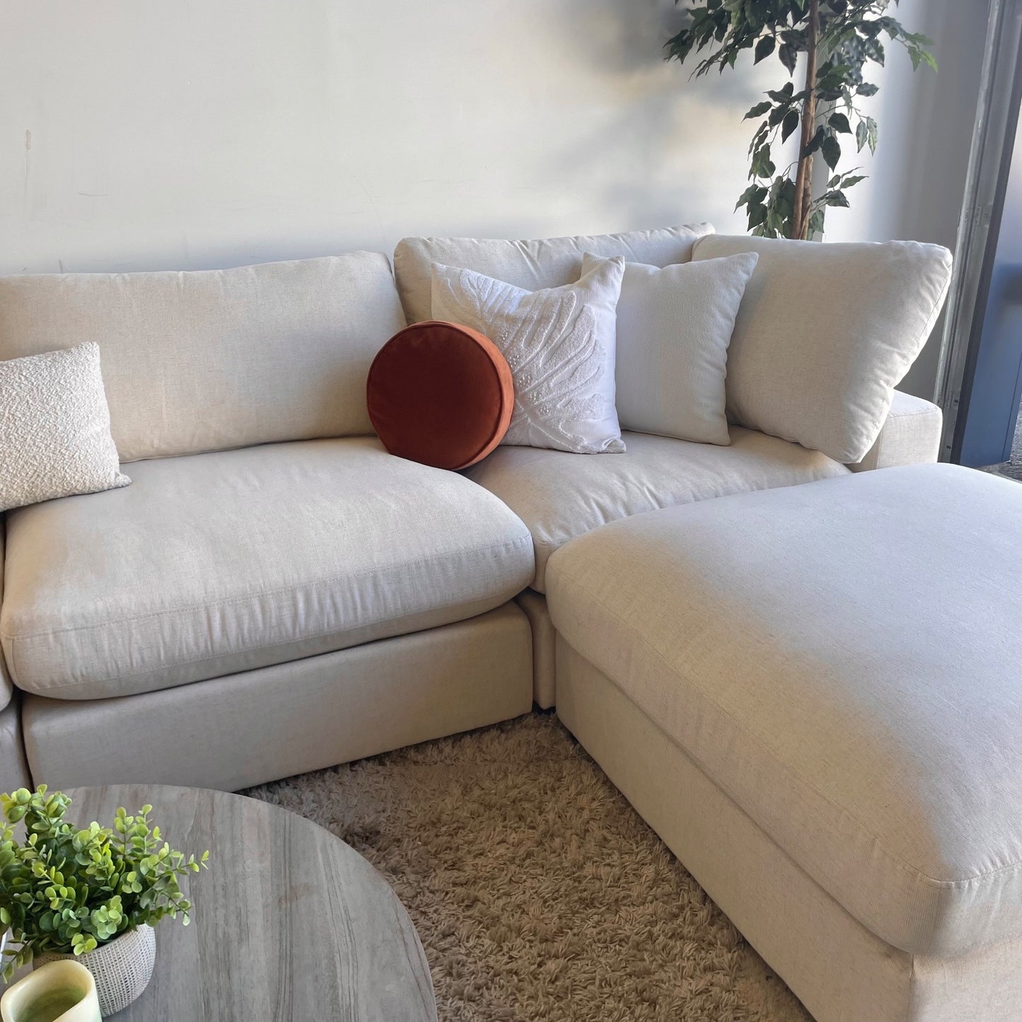 Serene Enclosed U-Shape Sectional in Linen Beige