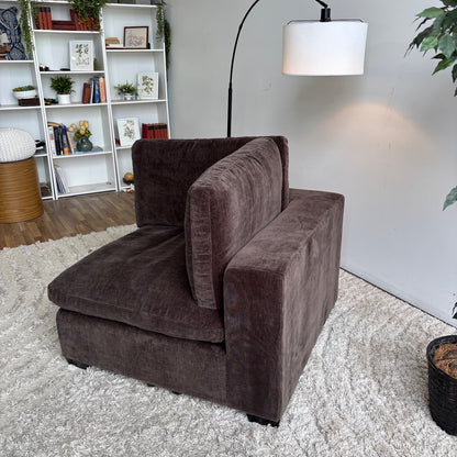 Lakeview Corner in Chocolate Brown