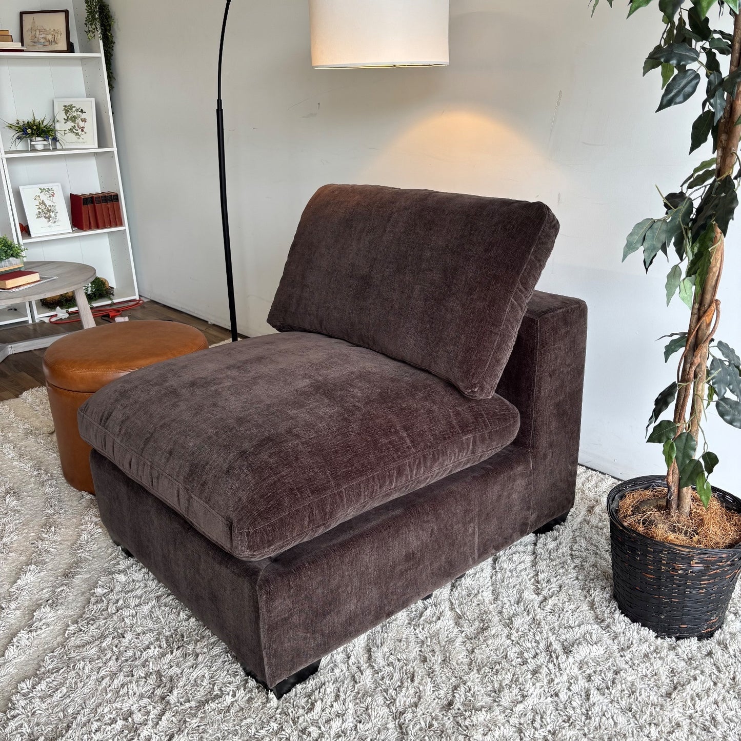 Lakeview Armless in Chocolate Brown