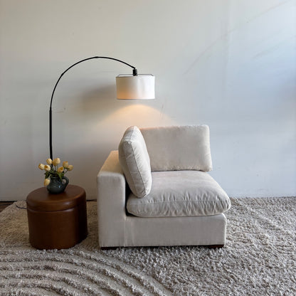 Lakeview Corner in Vanilla Cream