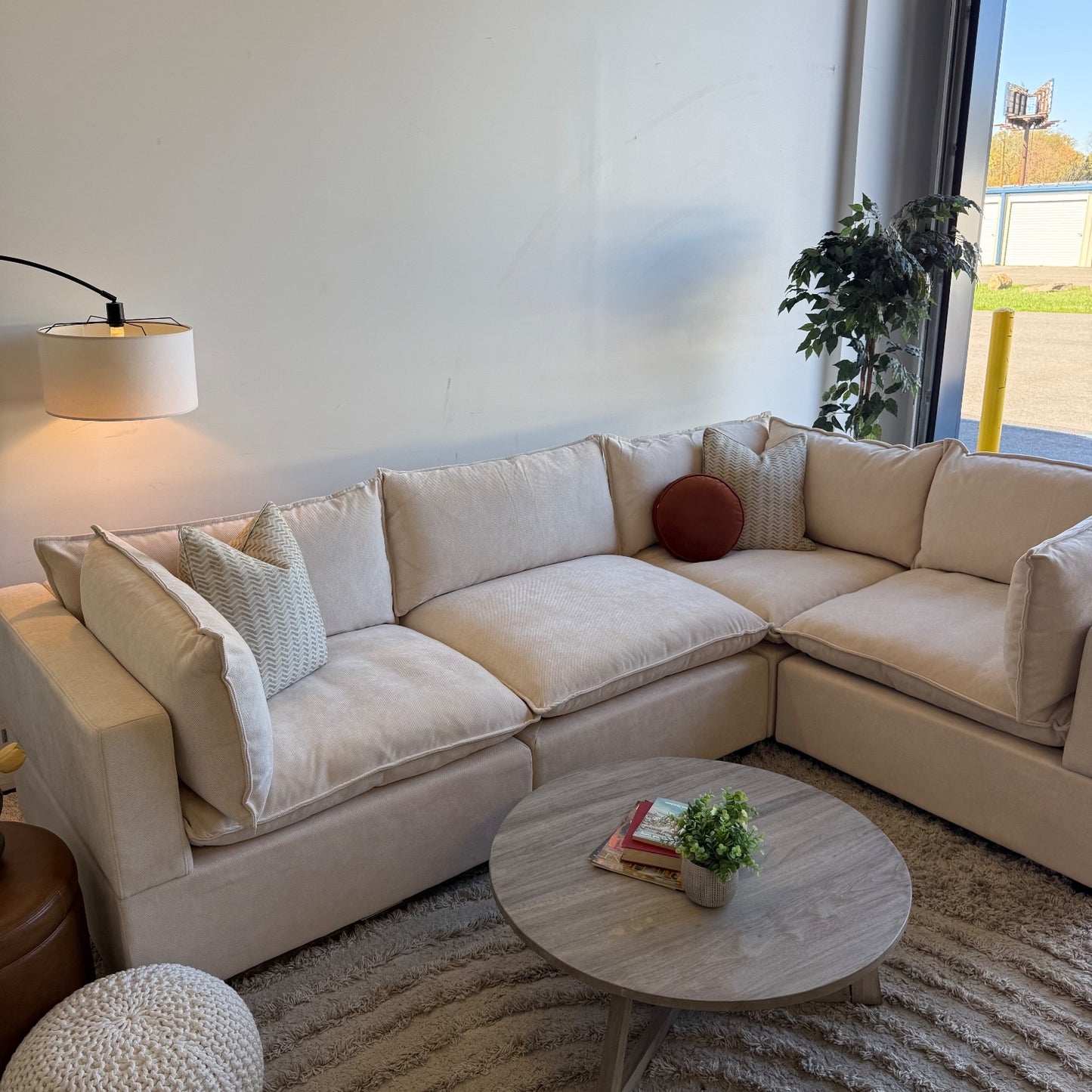 Bellamia Luna L-Shape Enclosed in Cream Performance Chenille